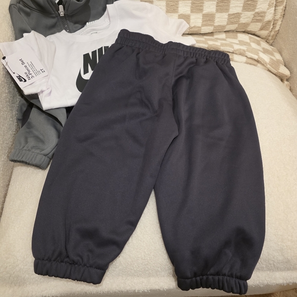 Nike 3-Piece Essential Track Suit Set Size 2T Gray, White NWT! - Picture 15 of 16
